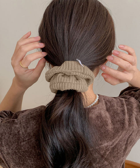 シュシュ 編み 秋冬 ニットヘアゴム レディース ヘアアレンジ 簡単髪留め 髪飾り まとめ髪 お団子 シンプル お洒落 フェミニン 大人 可愛い 女子会 99QNSP-011